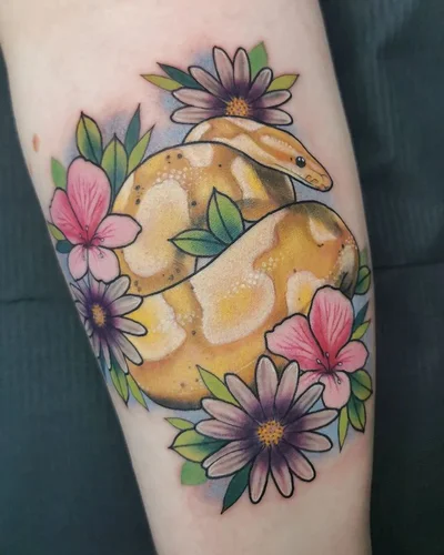 Zoe Fraser tattoo 049