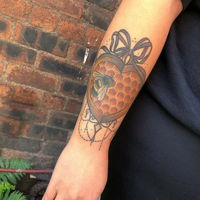 Zoe Lorraine tattoo 017