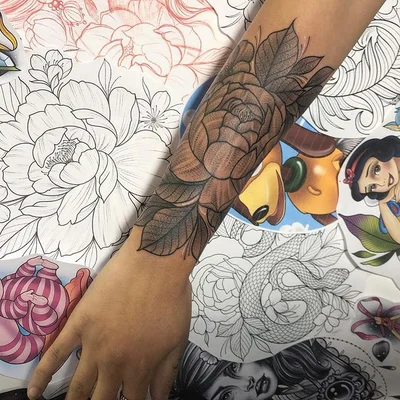 Zoe Lorraine tattoo 027
