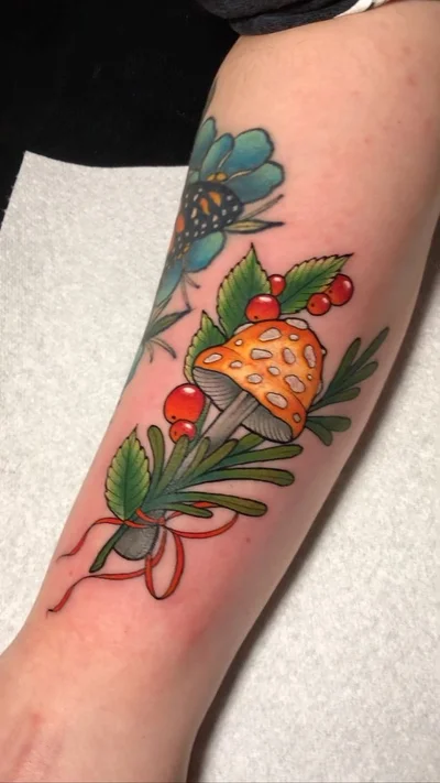 Zoe Lorraine tattoo 028