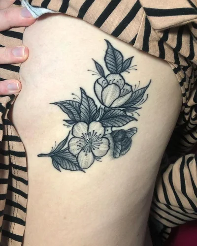 Zoe Lorraine tattoo 038
