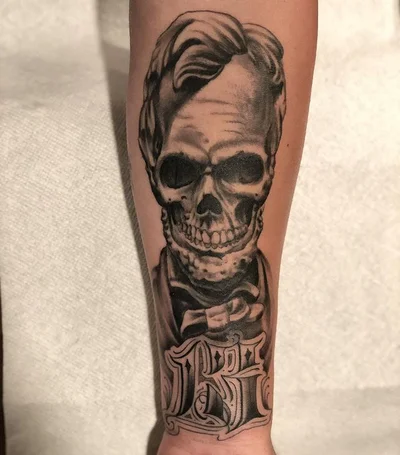 Joe (Zombie Tattoo Joe) tattoo 031