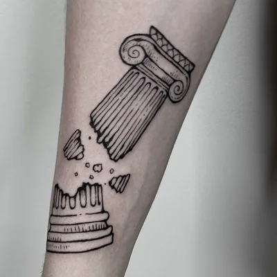 Zuza Gałuszka tattoo 018